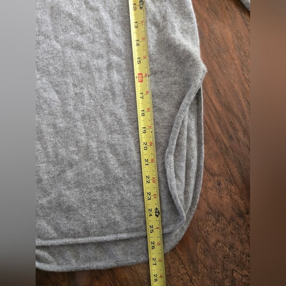 Halogen Wool Cashmere Blend Gray Women's Round Hem Sweater - Picture 5 of 7